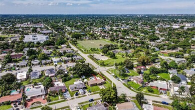 1001 SW 22nd Terrace in Fort Lauderdale, FL - Building Photo - Building Photo