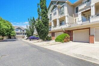 1438 S Dayton Cir in Denver, CO - Building Photo - Building Photo