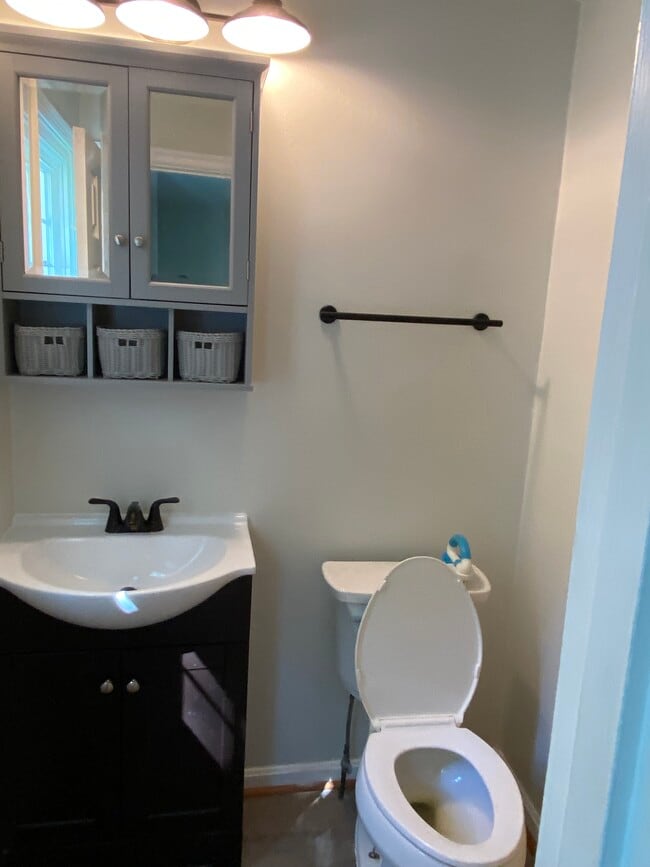 6621 Greenvale Pkwy in Woodlawn, MD - Building Photo - Building Photo