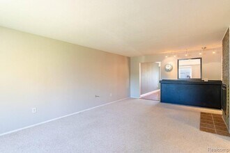 2202 Isabell Ave in Troy, MI - Foto de edificio - Building Photo