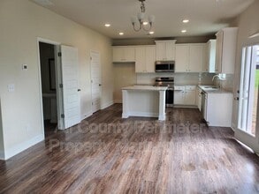 304 Cornwell Wy in Calhoun, GA - Building Photo - Building Photo