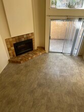 2046 S Bon View Ave, Unit D in Ontario, CA - Building Photo - Building Photo