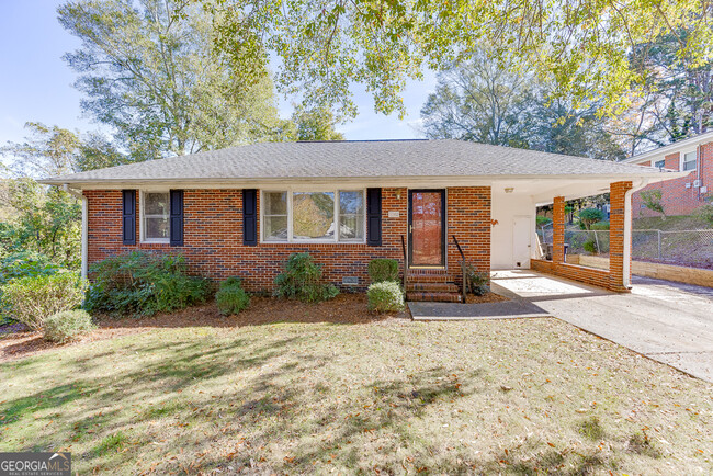 1152 Piedmont Pl in Gainesville, GA - Foto de edificio - Building Photo