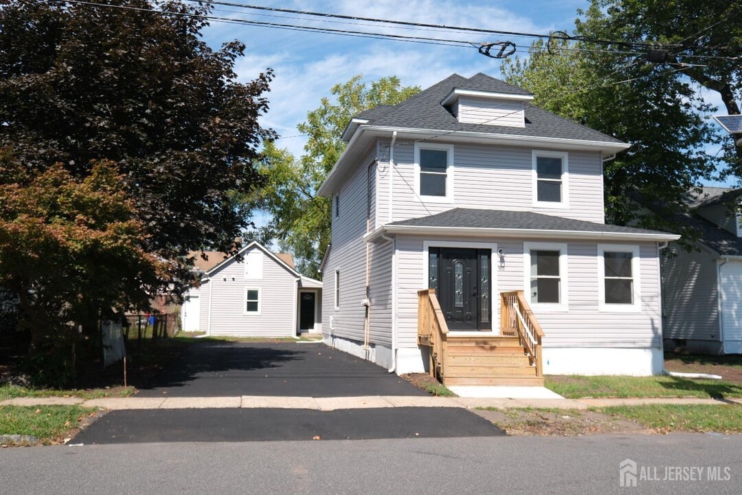 95 Craig St in Edison, NJ - Building Photo
