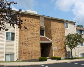 Hunter's Creek Apartments in Cincinnati, OH - Building Photo - Building Photo