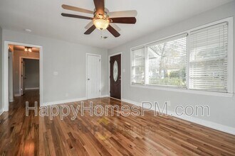 825 Savage Rd in Charleston, SC - Building Photo - Building Photo