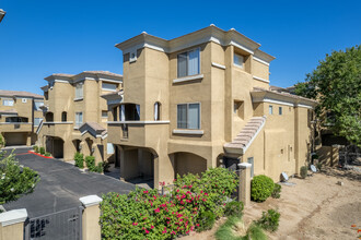 La Terraza at the Biltmore in Phoenix, AZ - Building Photo - Building Photo