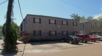 955 Violet St Apartments