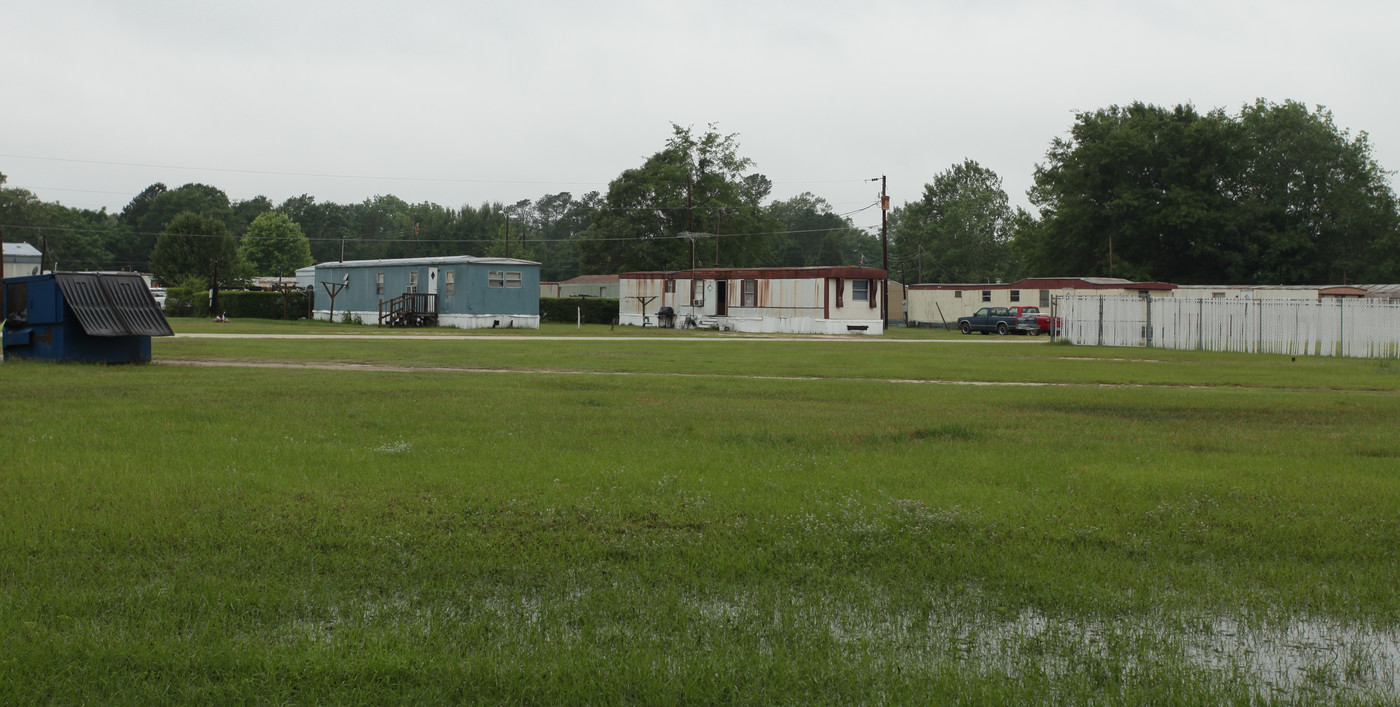 American Mobilehome Plaza in Shaw AFB, SC - Building Photo