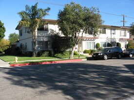 1802 Oak St, Unit 3 in Santa Monica, CA - Building Photo