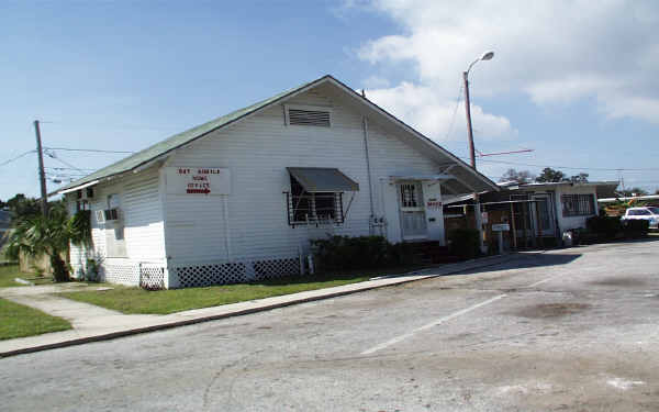 3027 6th St S in St. Petersburg, FL - Building Photo