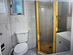 571 Richmond Rd in East Meadow, NY - Building Photo - Building Photo