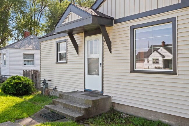 1124 E Hoffman Ave in Spokane, WA - Building Photo - Building Photo