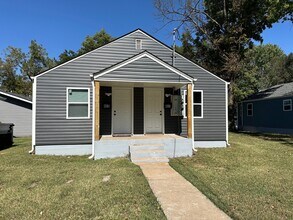 451 W Lombard St in Springfield, MO - Building Photo - Building Photo