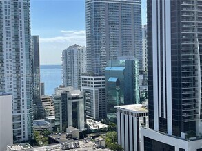 45 SW 9th St in Miami, FL - Building Photo - Building Photo