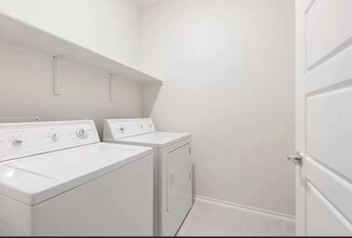 100 Jarbridge Dr in Kyle, TX - Building Photo - Building Photo