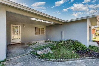 2425 Heritage Dr in Titusville, FL - Building Photo - Building Photo