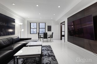 160 Central Park S in New York, NY - Building Photo