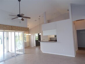 2732 Royal Palm Dr in North Port, FL - Building Photo - Building Photo