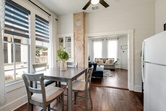 732 Lamar St in San Antonio, TX - Building Photo - Building Photo