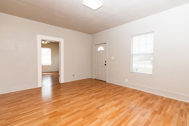 905 N 9th St in Temple, TX - Building Photo - Building Photo