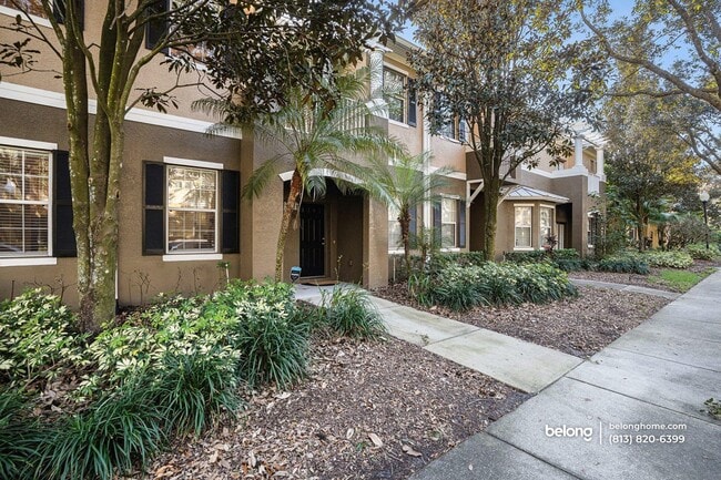 7554 Tamarind Ave in Tampa, FL - Foto de edificio - Building Photo