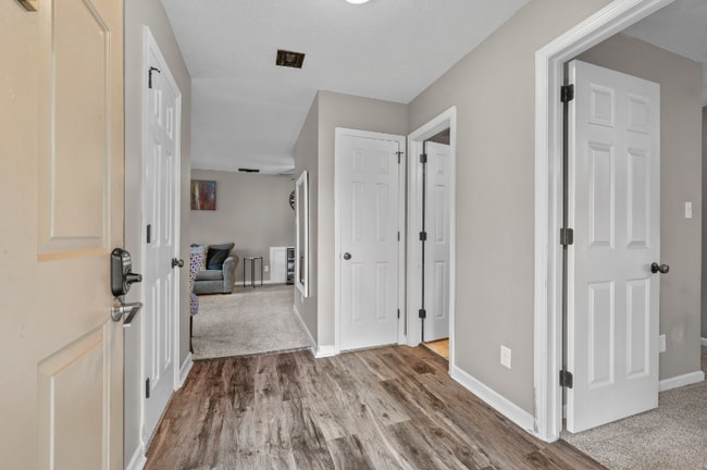 2126 Belle Grove Dr SW in Huntsville, AL - Building Photo - Building Photo