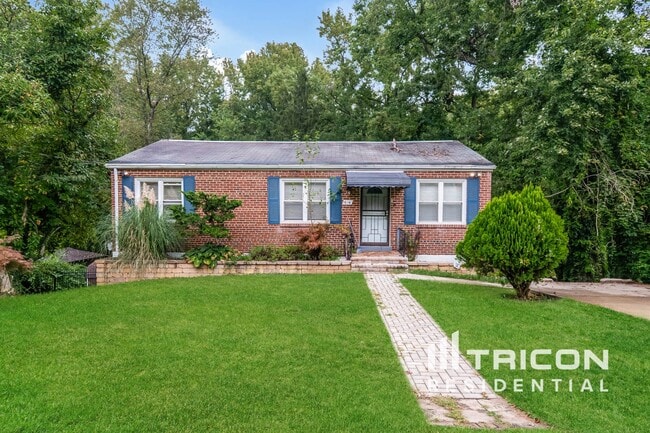 property at 1614 Thomas Rd