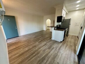 12236 Pacific Ave, Unit 06 in Los Angeles, CA - Building Photo - Building Photo