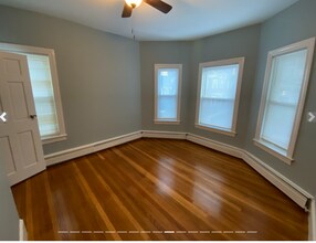 73 Hall Ave, Unit 2 in Somerville, MA - Foto de edificio - Building Photo