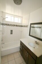 1308 9th St, Unit 1 in Santa Monica, CA - Foto de edificio - Building Photo