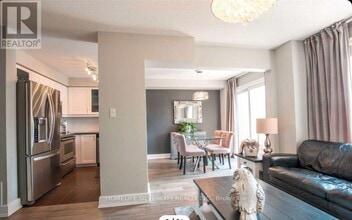 178 Lady May Dr in Whitby, ON - Building Photo - Building Photo