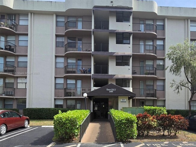 property at 2701 Riverside Dr