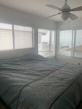 218 15th St, Unit C in Manhattan Beach, CA - Building Photo - Building Photo