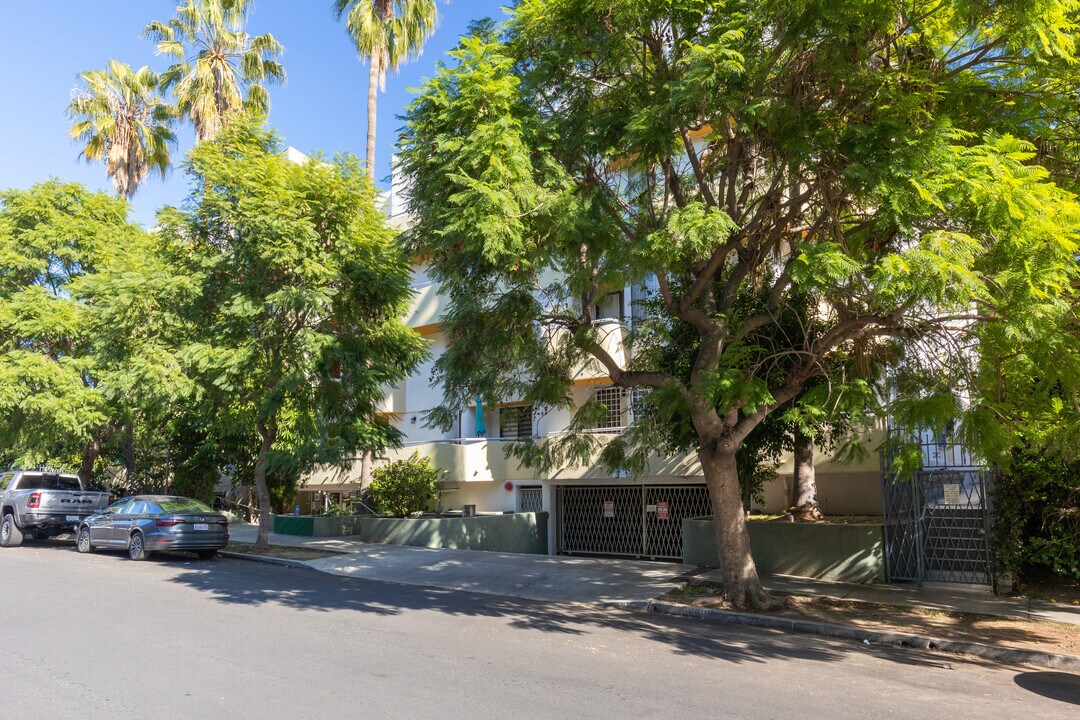 326 Westminster Ave in Los Angeles, CA - Foto de edificio