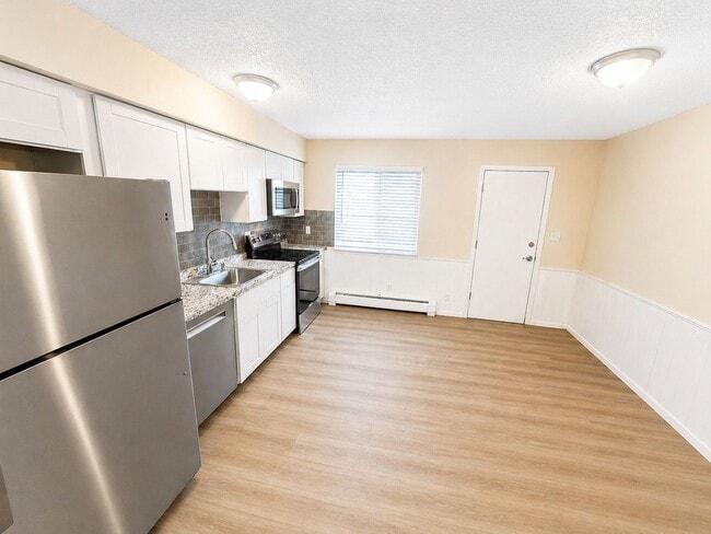 55 E Chenango Ave in Englewood, CO - Building Photo - Building Photo