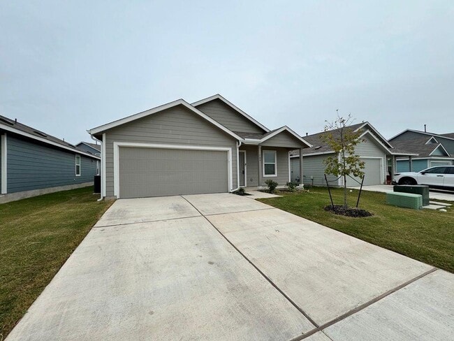 109 Little Sparklers Lp in Hutto, TX - Building Photo - Building Photo