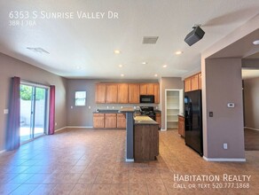 6353 S Sunrise Valley Dr in Tucson, AZ - Building Photo - Building Photo