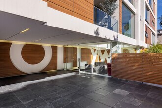 6735 Yucca St, Unit 508 in Los Angeles, CA - Foto de edificio - Building Photo