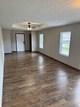 613 W Edgewood St in Springfield, MO - Building Photo - Building Photo