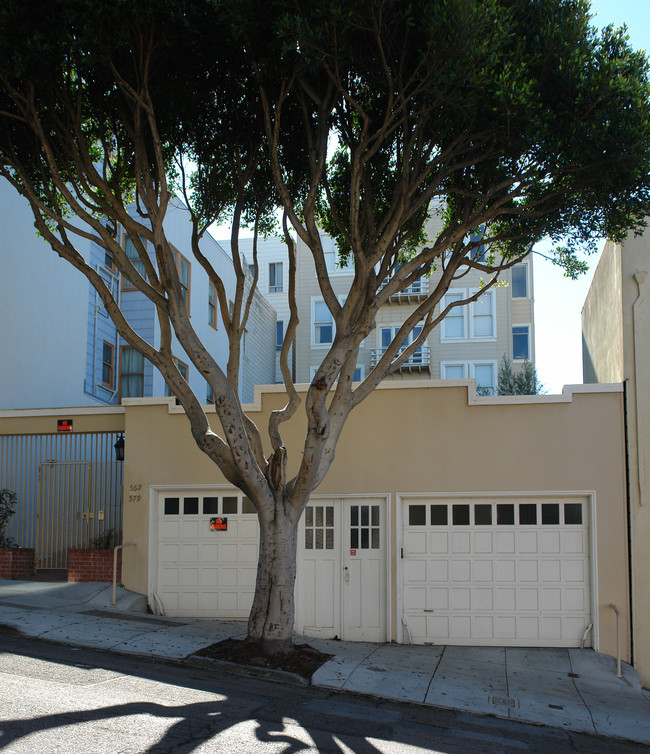 567-579 Lombard St in San Francisco, CA - Building Photo - Building Photo