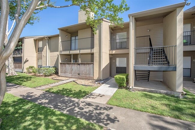 property at 3300 Pebblebrook Dr