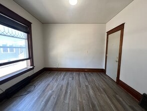 818 W Center St in Rochester, MN - Building Photo - Building Photo