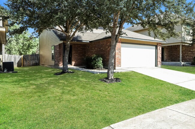 8914 Gerald Ohara in San Antonio, TX - Building Photo - Building Photo