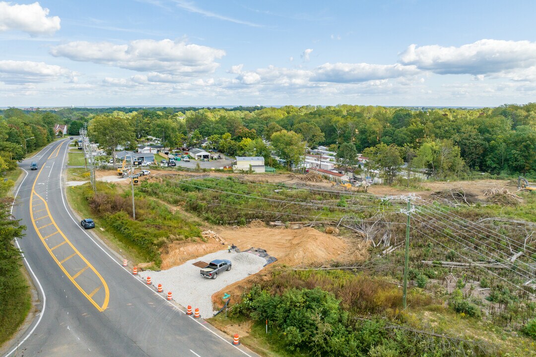 Alexan Woodbridge in Woodbridge, VA - Building Photo