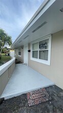 9810 SW 165th Terrace in Miami, FL - Building Photo - Building Photo