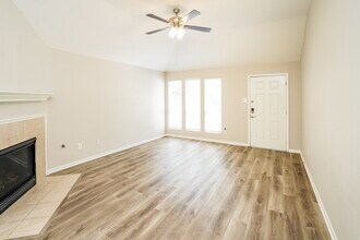 16924 Tableland Trail in Conroe, TX - Foto de edificio - Building Photo