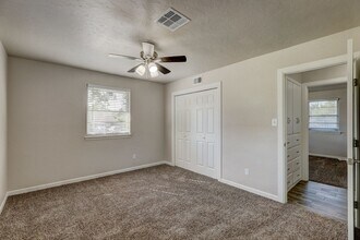 3405 Shadybrook Dr in Midwest City, OK - Foto de edificio - Building Photo