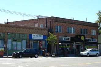 4208-4214 Telegraph Ave in Oakland, CA - Building Photo - Building Photo