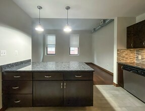 114 State St in Bridgeport, CT - Foto de edificio - Building Photo